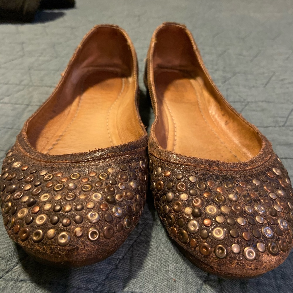 Frye Womens Deborah Studded Flats dice 9b